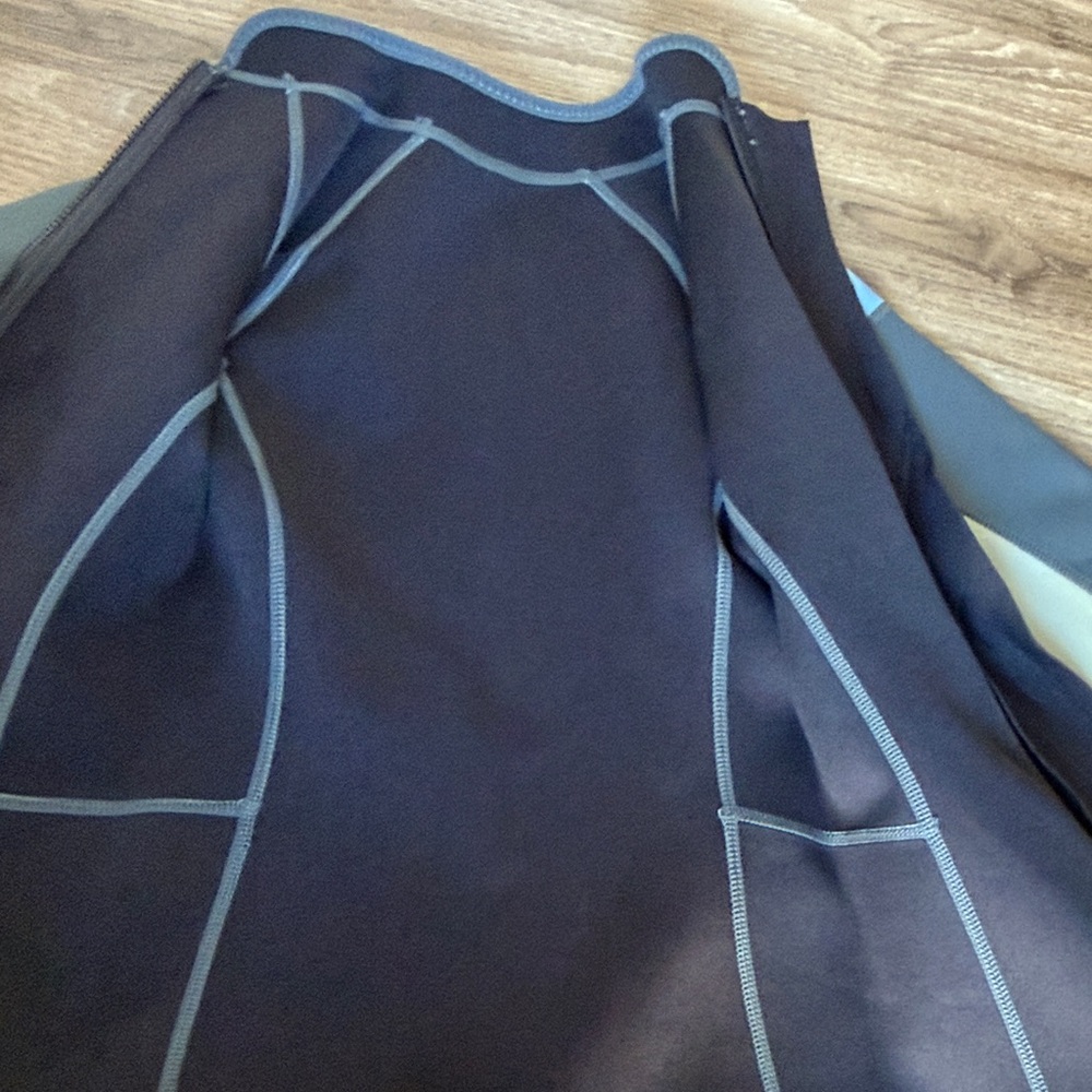 Lemorecn Neoprene Wetsuit Top Jacket Size: 4 - Picture 6 of 8